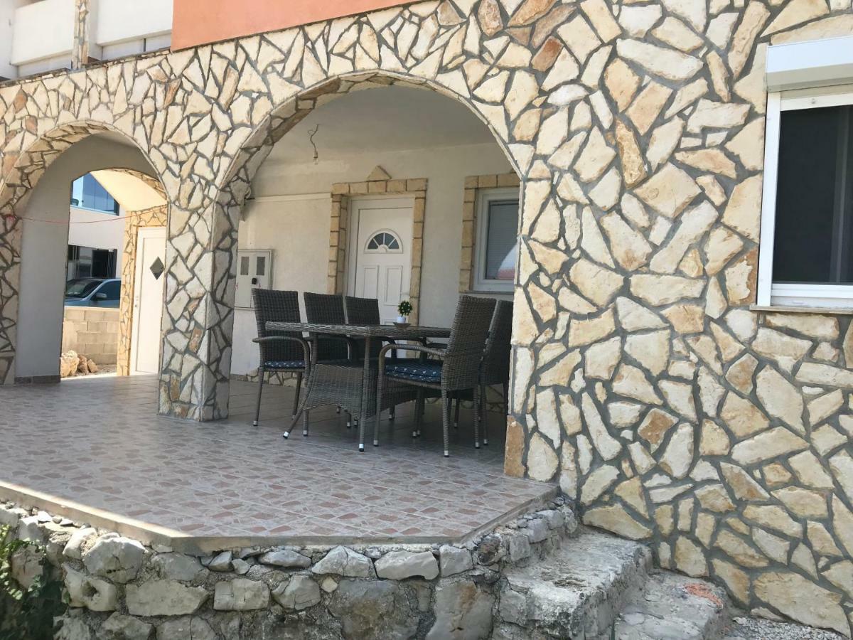 Apartmani Darija Vir Exteriör bild
