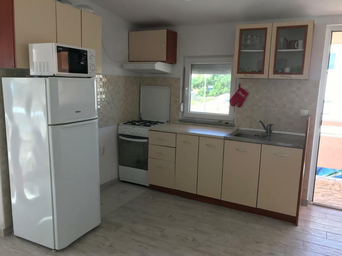 Apartmani Darija Vir Exteriör bild
