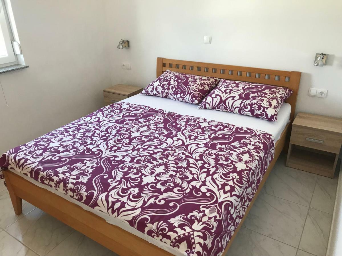 Apartmani Darija Vir Exteriör bild