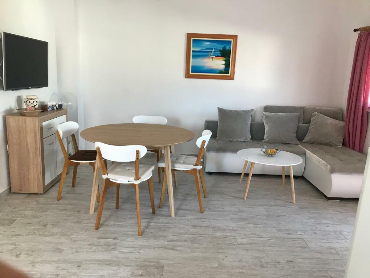 Apartmani Darija Vir Exteriör bild